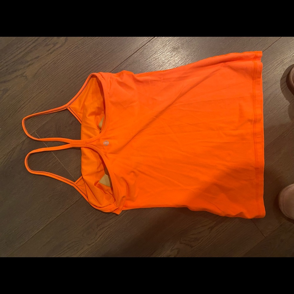 Lululemon - Picture 2 of 3